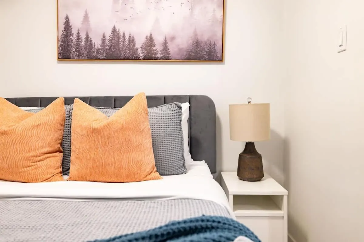 Appartamento Trendy Ossington Hideaway Comfy Basement Retreat Toronto